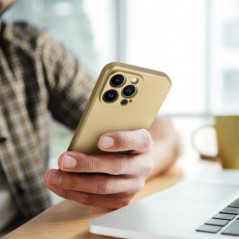 Kryt Metallic na Apple iPhone 14 Zlatý