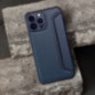 Peňaženkové puzdro Razor Book na Apple iPhone 16 Plus Uhlíkové vlákno, Karbónový vzor  Modrý